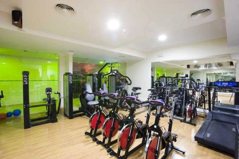 فندق Ria Plaza Resort