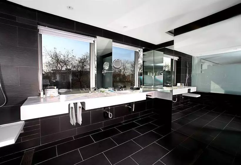 The Emperor Hotel Forbidden City