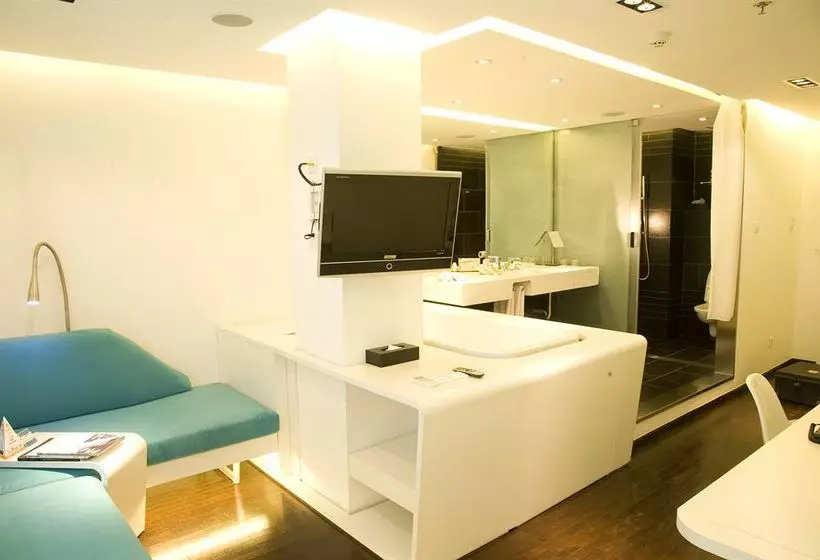 The Emperor Hotel Forbidden City