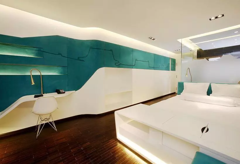 The Emperor Hotel Forbidden City