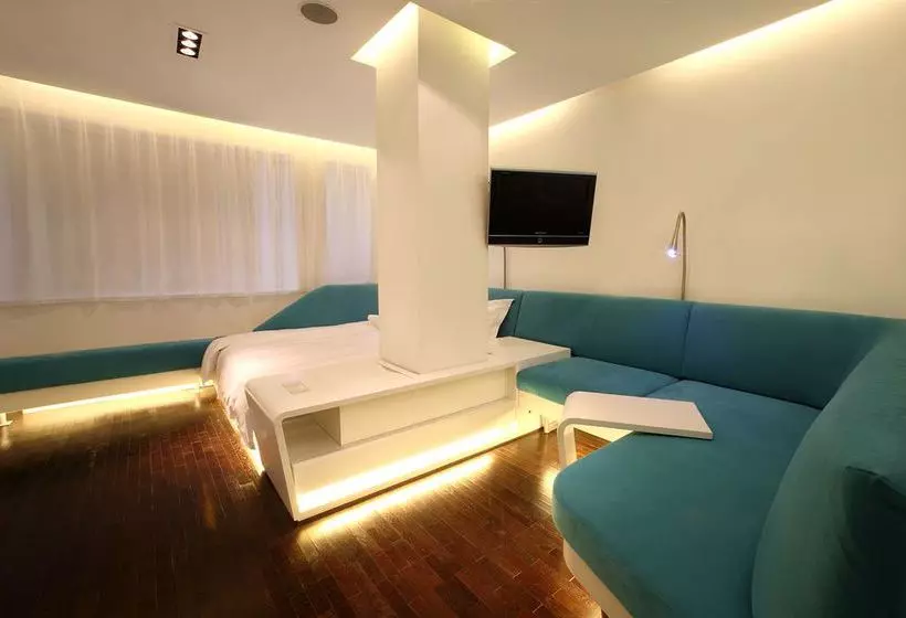 The Emperor Hotel Forbidden City