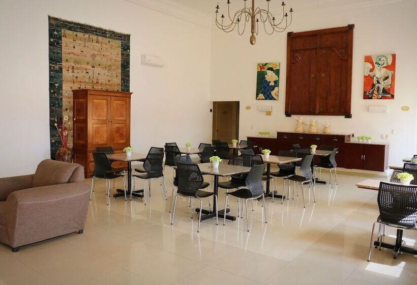 هتل Zar San Luis Potosi