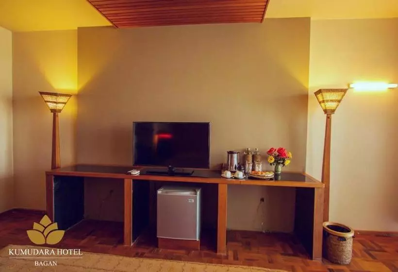 Kumudara Hotel Pagoda View