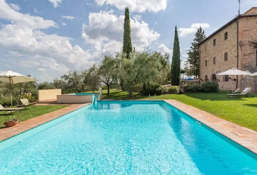 Cottage In Tavarnelle Val Di Pesa With Pool And Garden