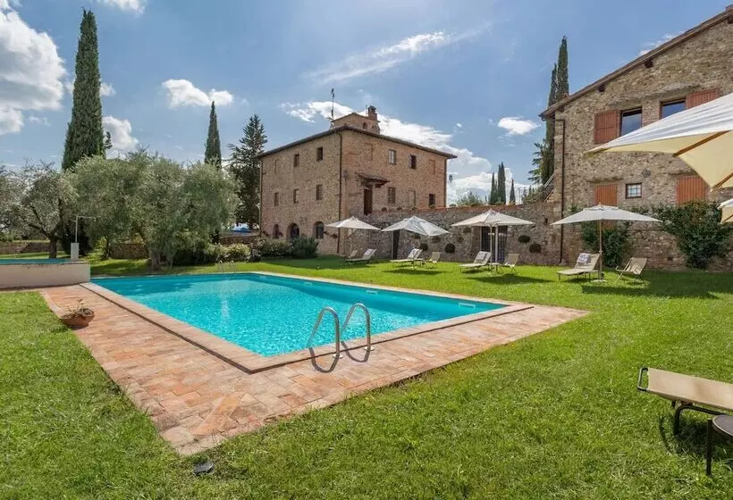 Cottage In Tavarnelle Val Di Pesa With Pool And Garden