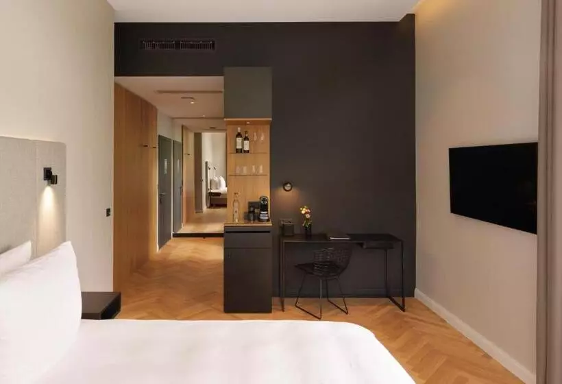 Hotelli Esplanade Saarbrucken