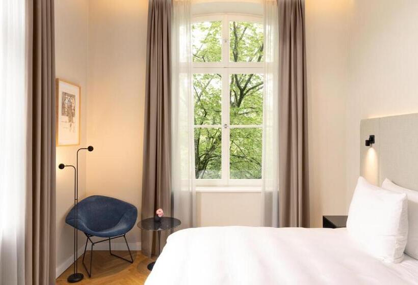 Hotelli Esplanade Saarbrucken