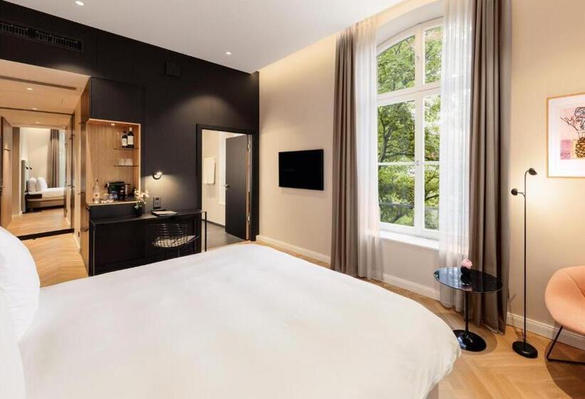 Hotelli Esplanade Saarbrucken