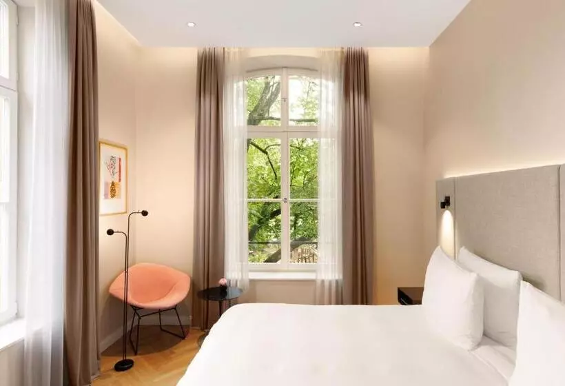 Hotelli Esplanade Saarbrucken