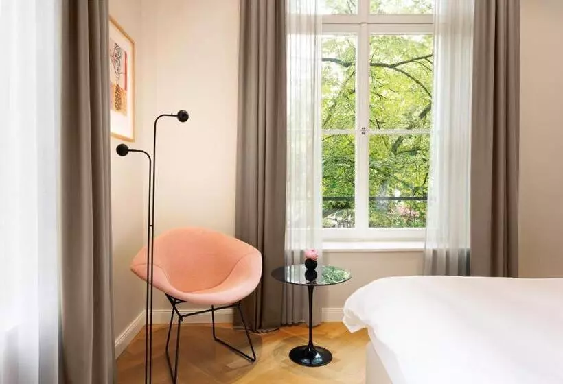 Hotelli Esplanade Saarbrucken