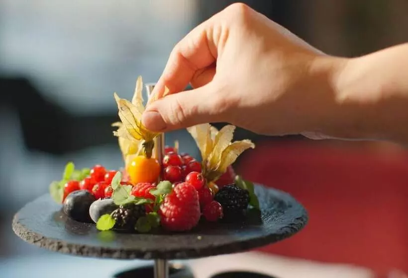 Hotelli Esplanade Saarbrucken