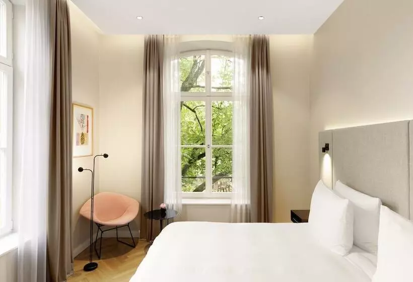 Hotelli Esplanade Saarbrucken