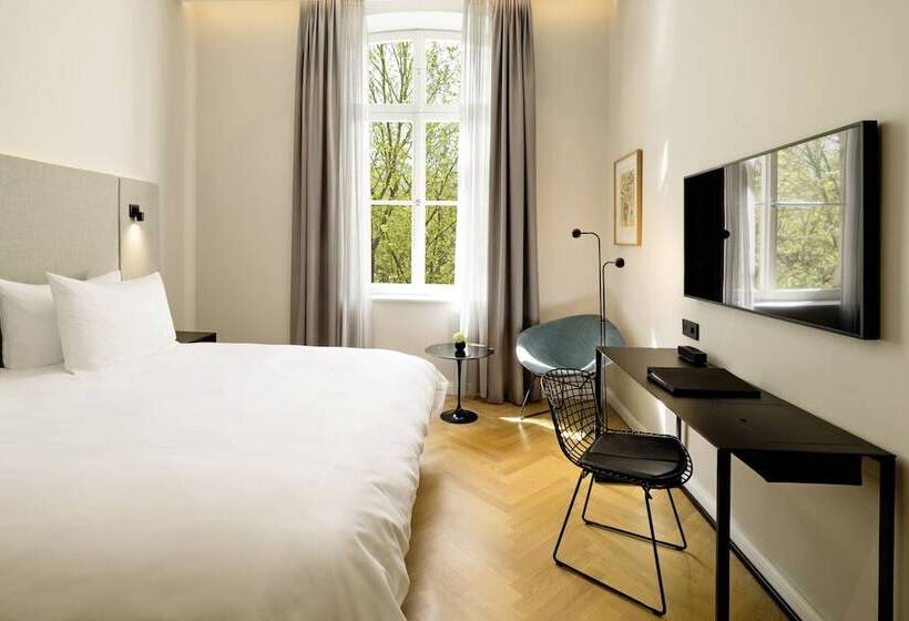 Hotelli Esplanade Saarbrucken