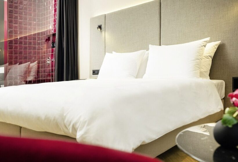 Hotelli Esplanade Saarbrucken