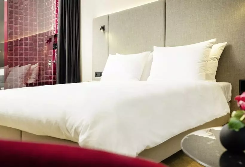 Hotelli Esplanade Saarbrucken