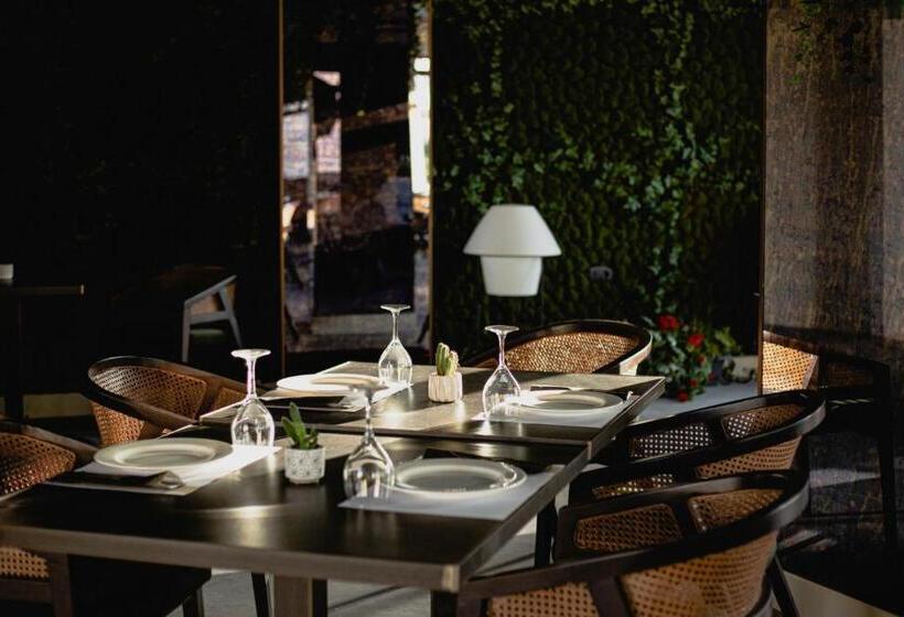 Royalty Hotel Athens