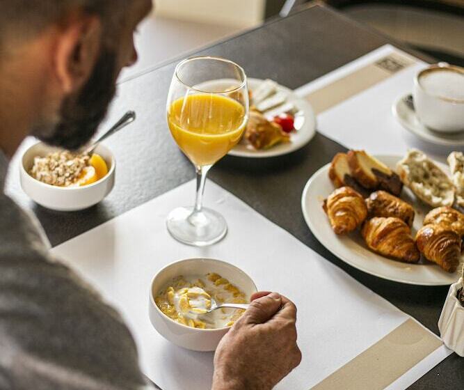 Royalty Hotel Athens