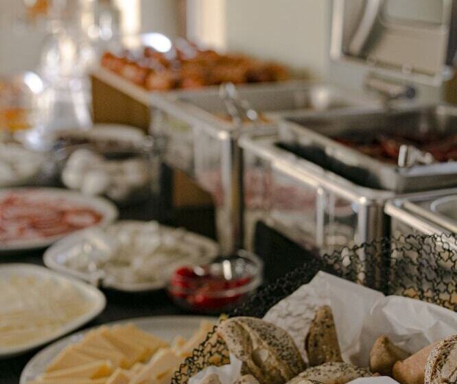 Royalty Hotel Athens