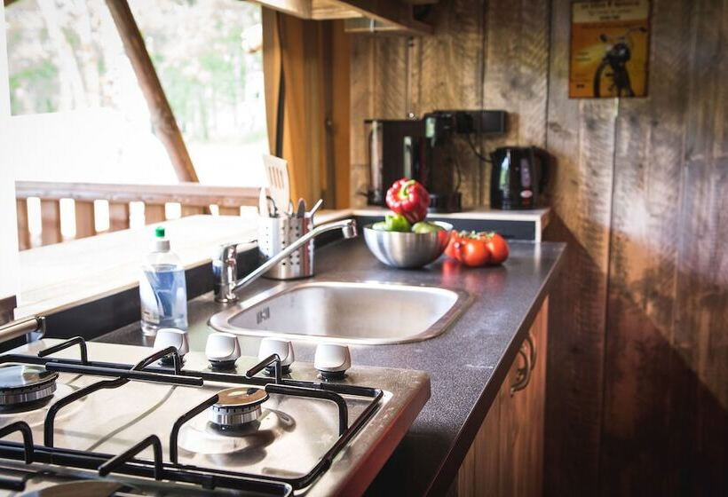 בית מלון כפרי Whaka Lodge