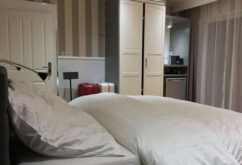 פנסיון Résidence Des Fleurs