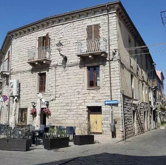 Residenssi Beautiful 2bed House In Tempio Pausania