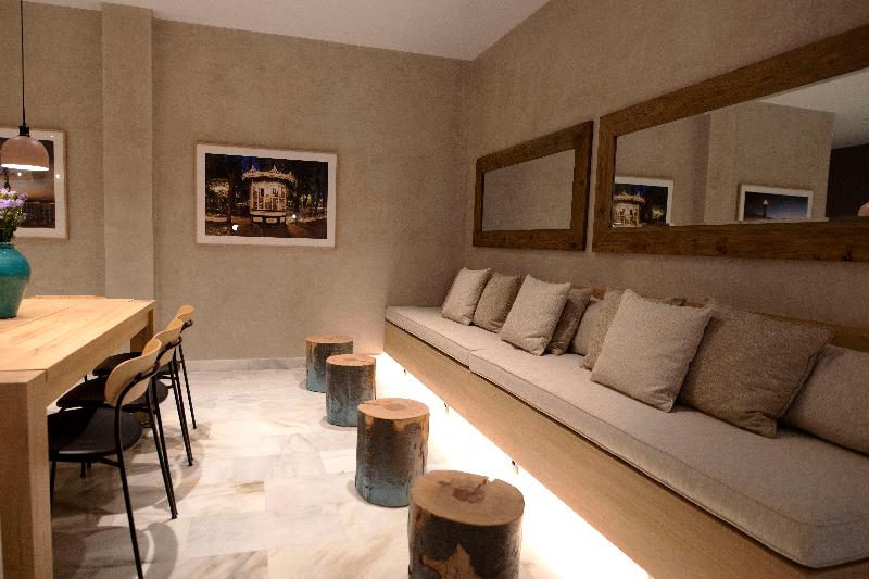 Goodnight Cadiz Apartments