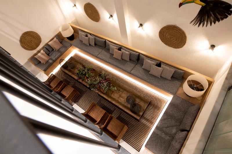 Goodnight Cadiz Apartments