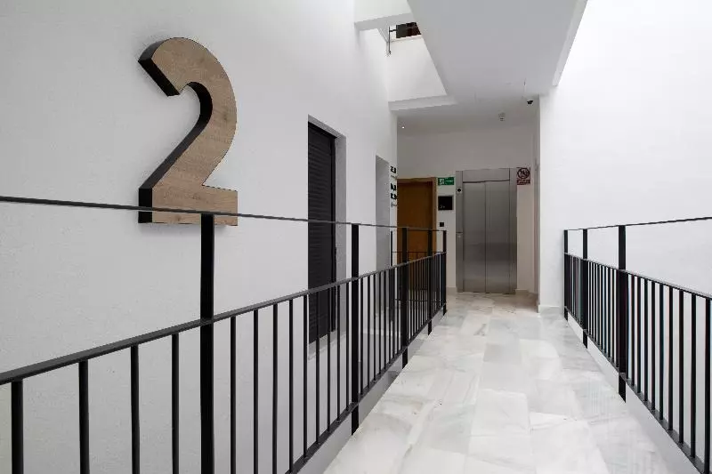 Goodnight Cadiz Apartments