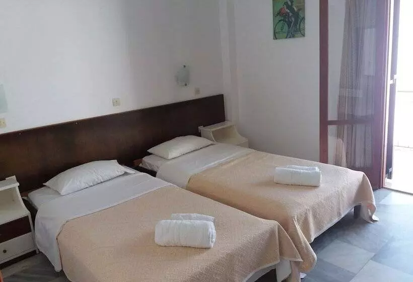 Harry S Bar & Apartments 1