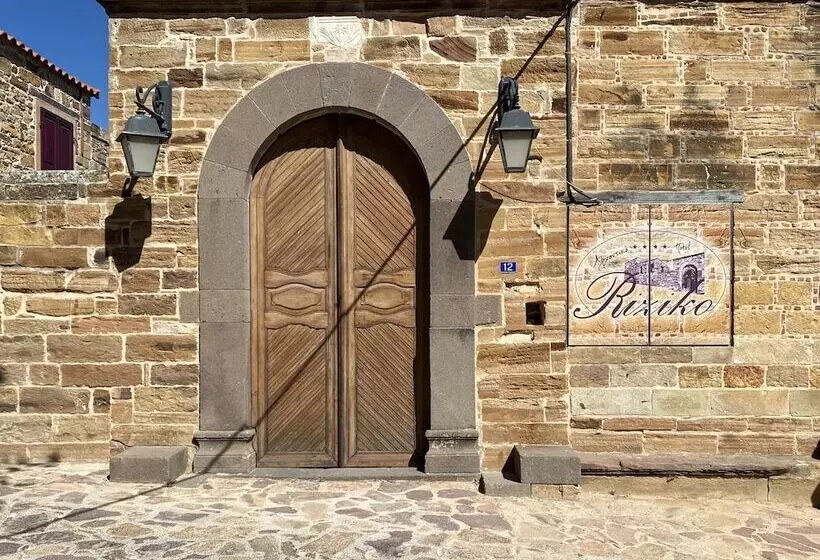 پانسیون Archontiko Riziko