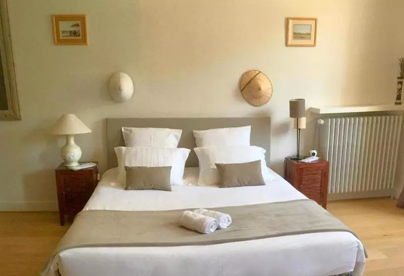 Aamiaismajoitus (B&B) Moulin De Jouenery Et Spa