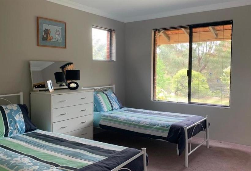 Bed and Breakfast Seatrees Accommodation