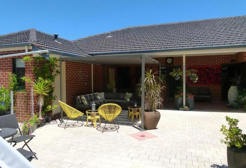 Bed and Breakfast Seatrees Accommodation