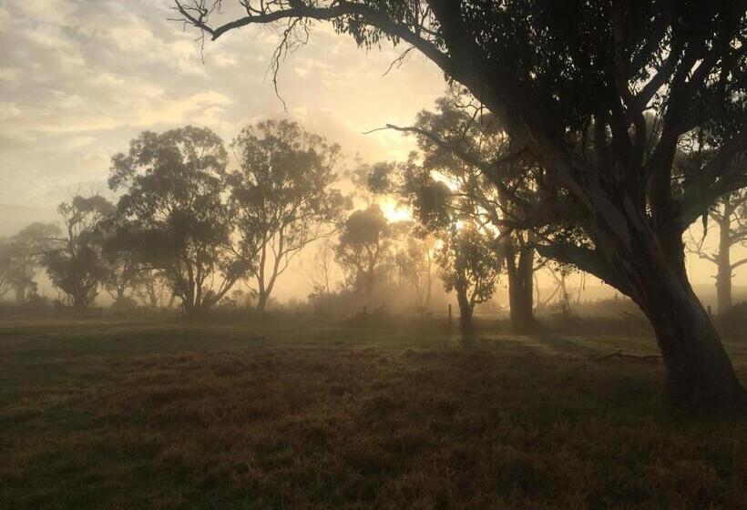 בית מלון כפרי Bush Retreat Farm Stay 2 Br Guest Suite