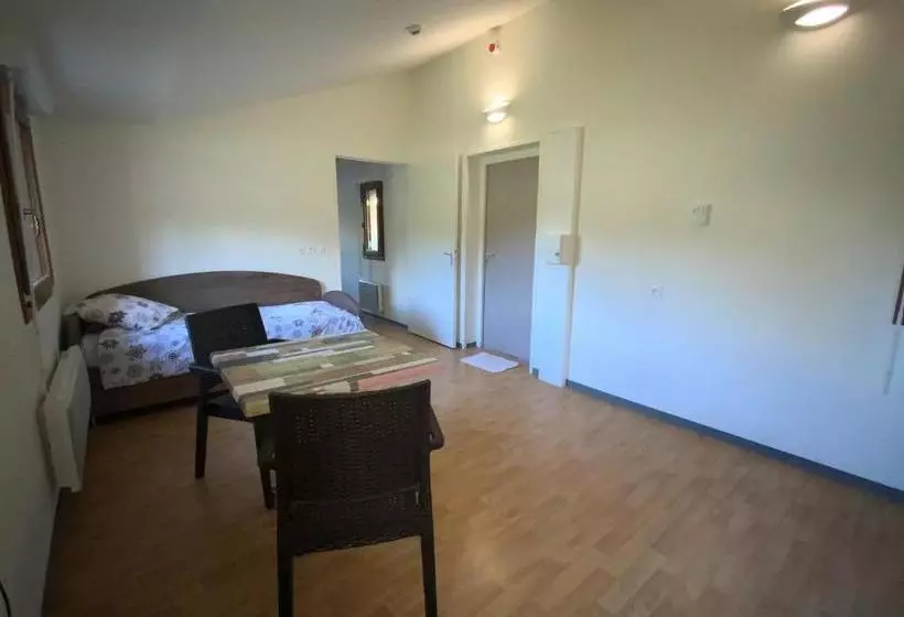 ホテル L Inattendu