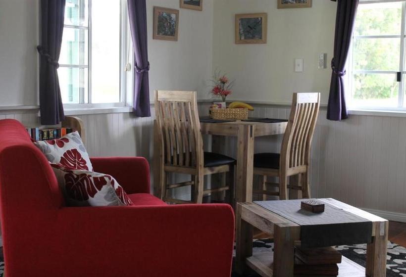 ペンション The Dollhouse Cottage