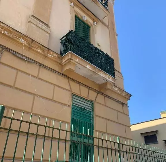 Aamiaismajoitus (B&B) Herculaneum Home