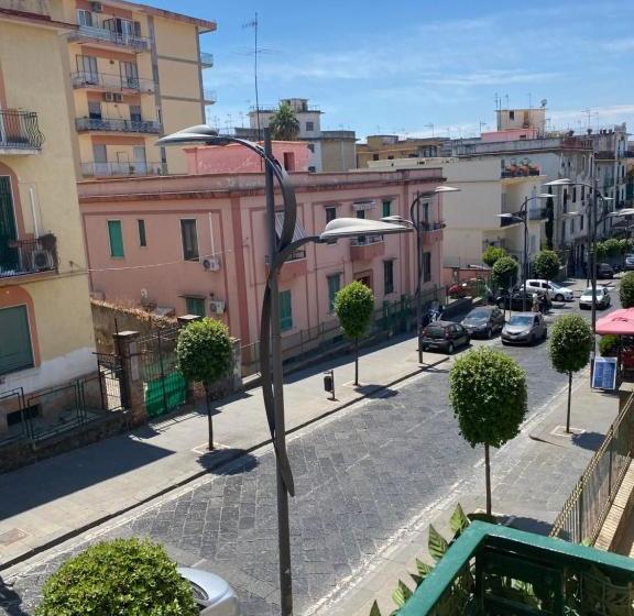 تختخواب و صبحانه Herculaneum Home