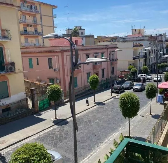 Aamiaismajoitus (B&B) Herculaneum Home