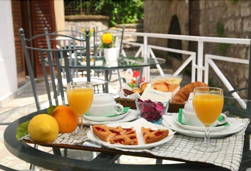 בית מלון כפרי La Magnolia Sorrento  City Centre