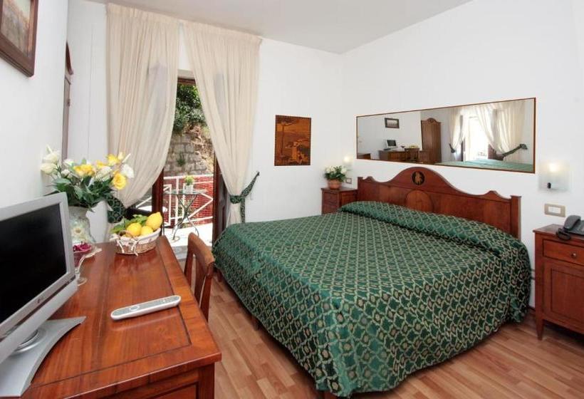 בית מלון כפרי La Magnolia Sorrento  City Centre