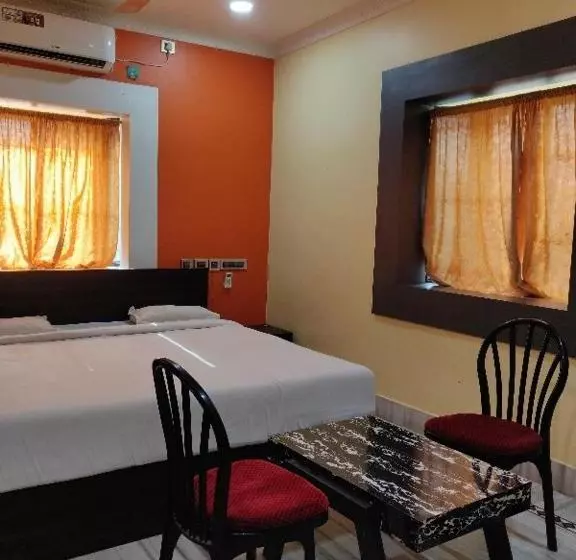 هتل Spot On 80280 Sai Somnath Residency