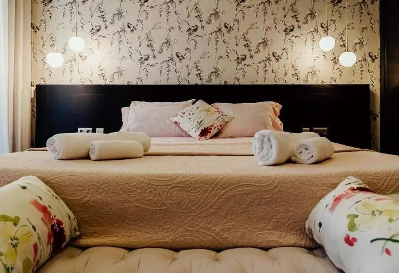 پانسیون Happy House Comfort Plus