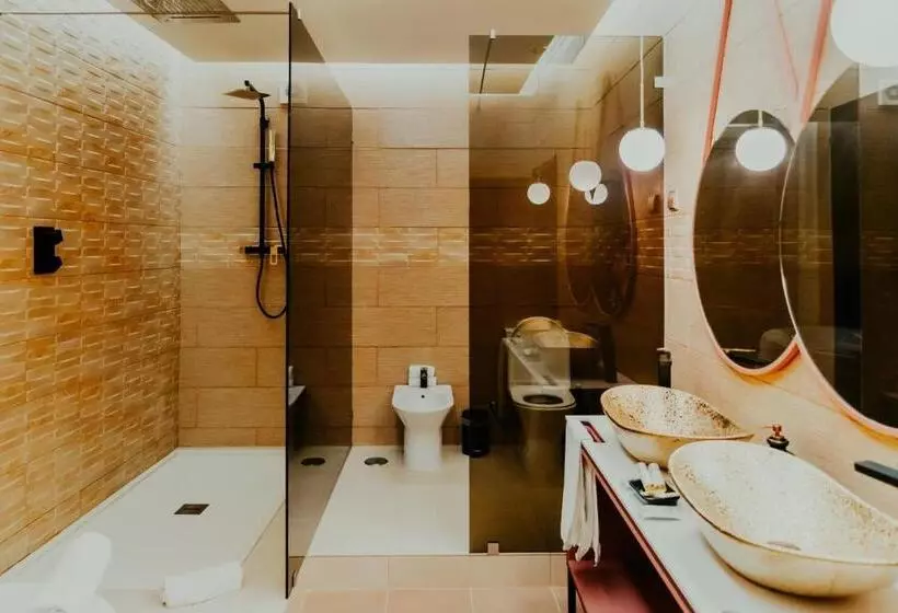 پانسیون Happy House Comfort Plus