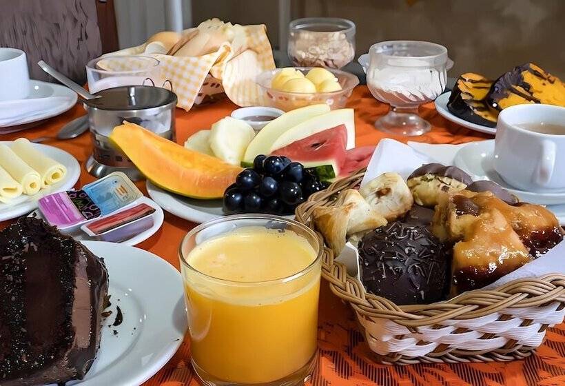 פנסיון Pousada Araucaria