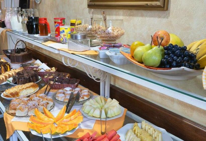 פנסיון Pousada Araucaria