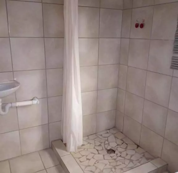 ペンション Rayon Guesthouse