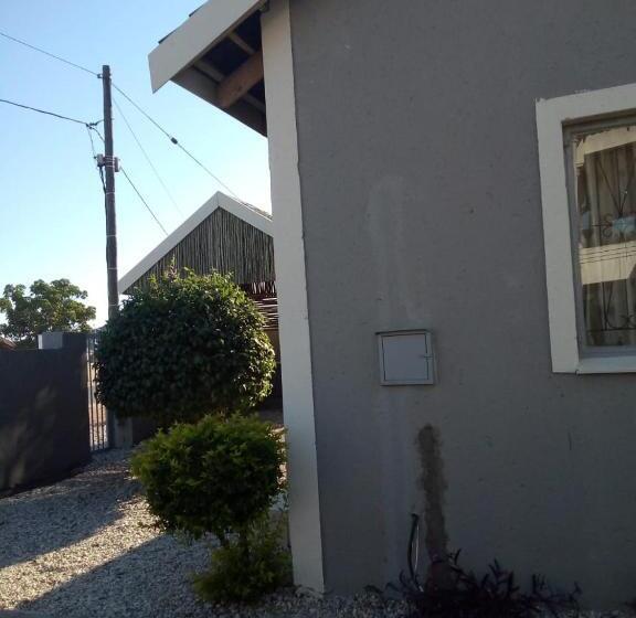 פנסיון Rayon Guesthouse