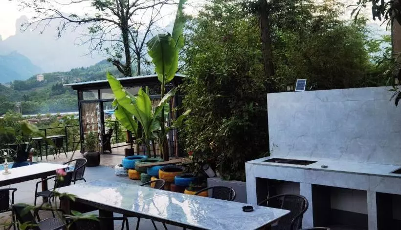 Majatalo Tujia Folk Houses