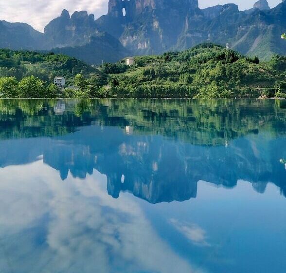 פנסיון Tujia Folk Houses